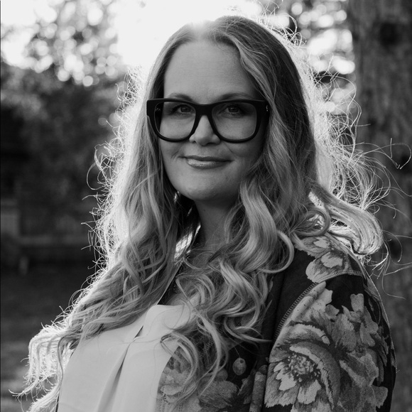 Meet your Posher, Brandi - Picture 1 of 1